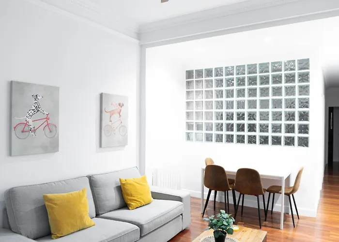 Acogedor Y Familiar Guggenheim Apartment